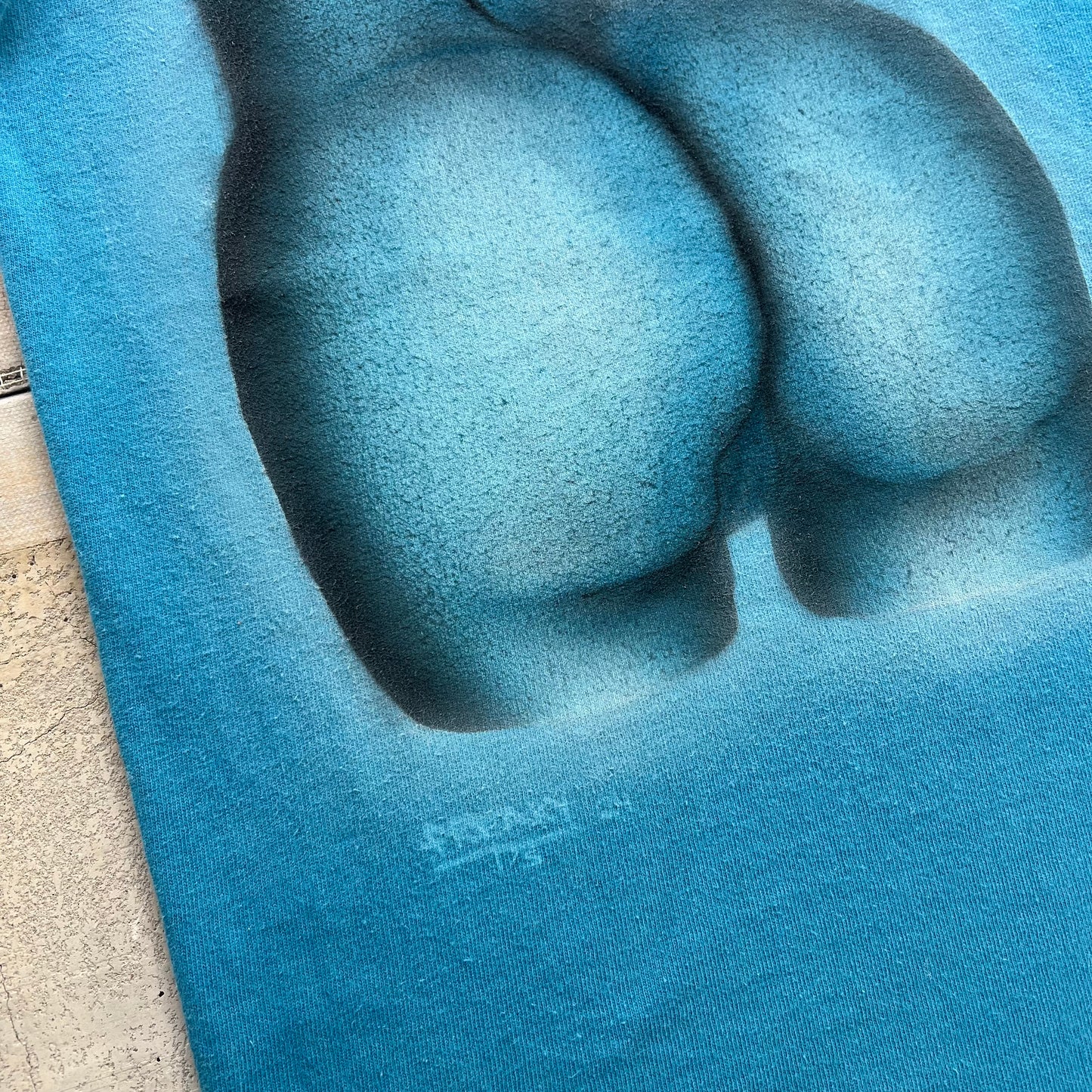 Blue Champion Booty tee (L)